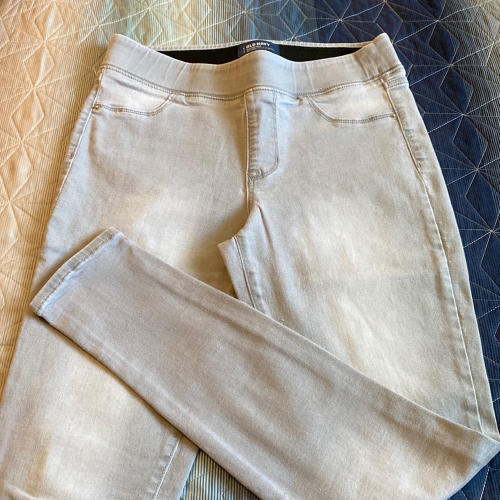 Old Navy Skinny Jeggings size 8 washed Gray EUC